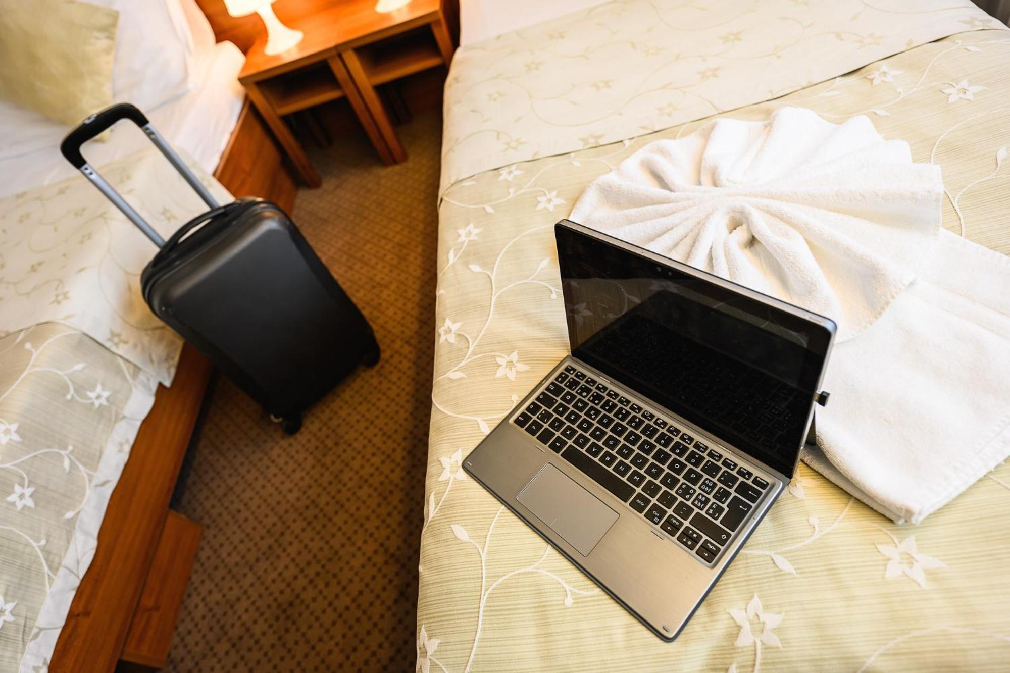 Hotel Janosik Liptovský Mikuláš エクステリア 写真