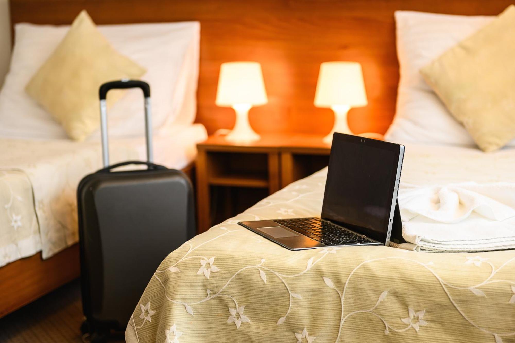 Hotel Janosik Liptovský Mikuláš エクステリア 写真