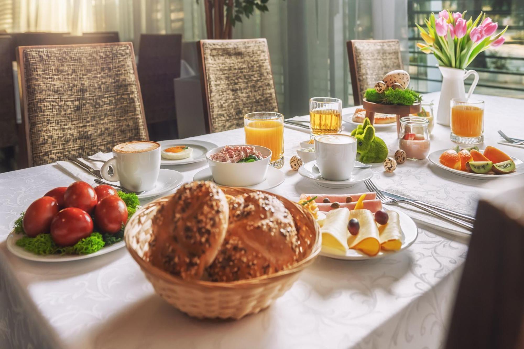Hotel Janosik Liptovský Mikuláš エクステリア 写真