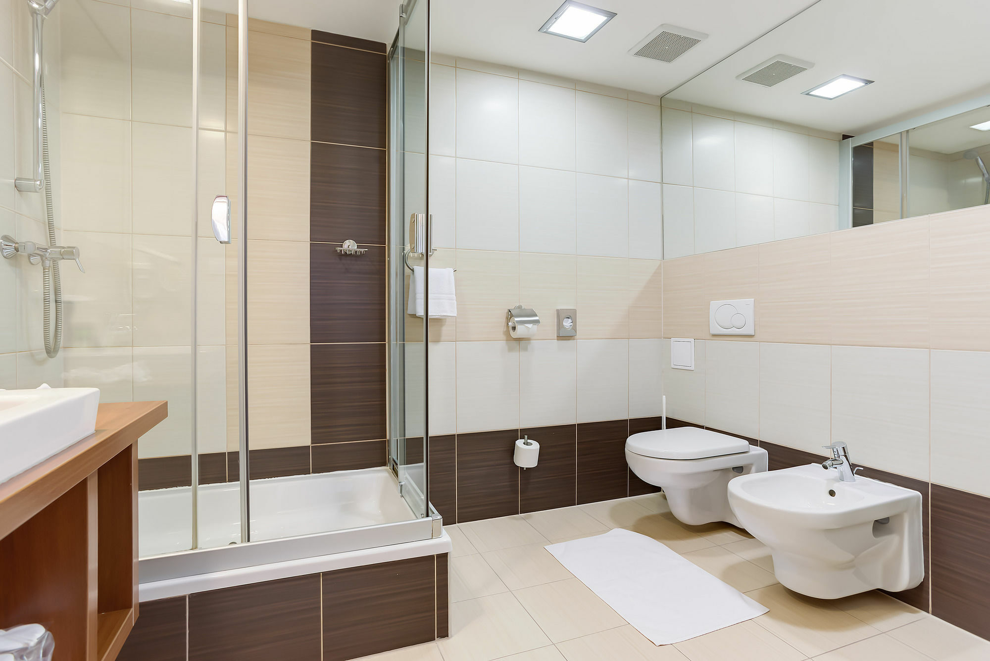 Hotel Janosik Liptovský Mikuláš エクステリア 写真